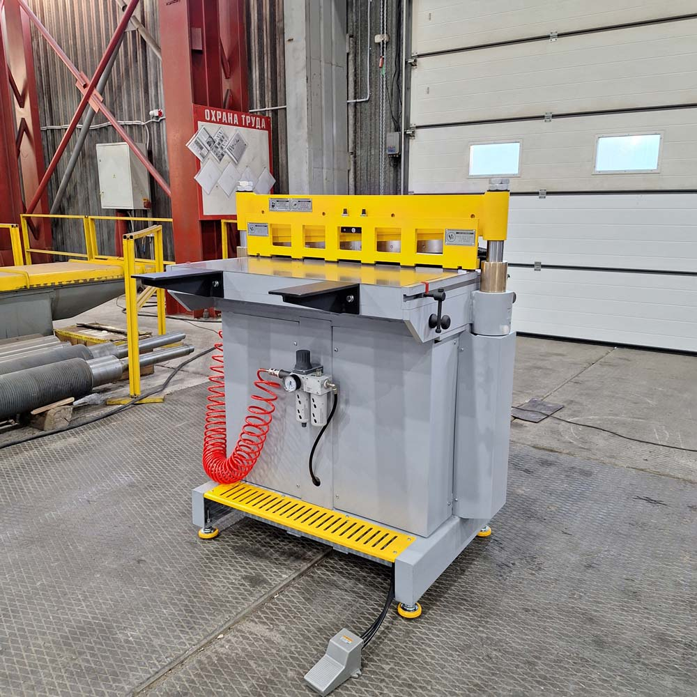 Гильотинные ножницы НГ-800 Гильотинные ножницы НГ-800