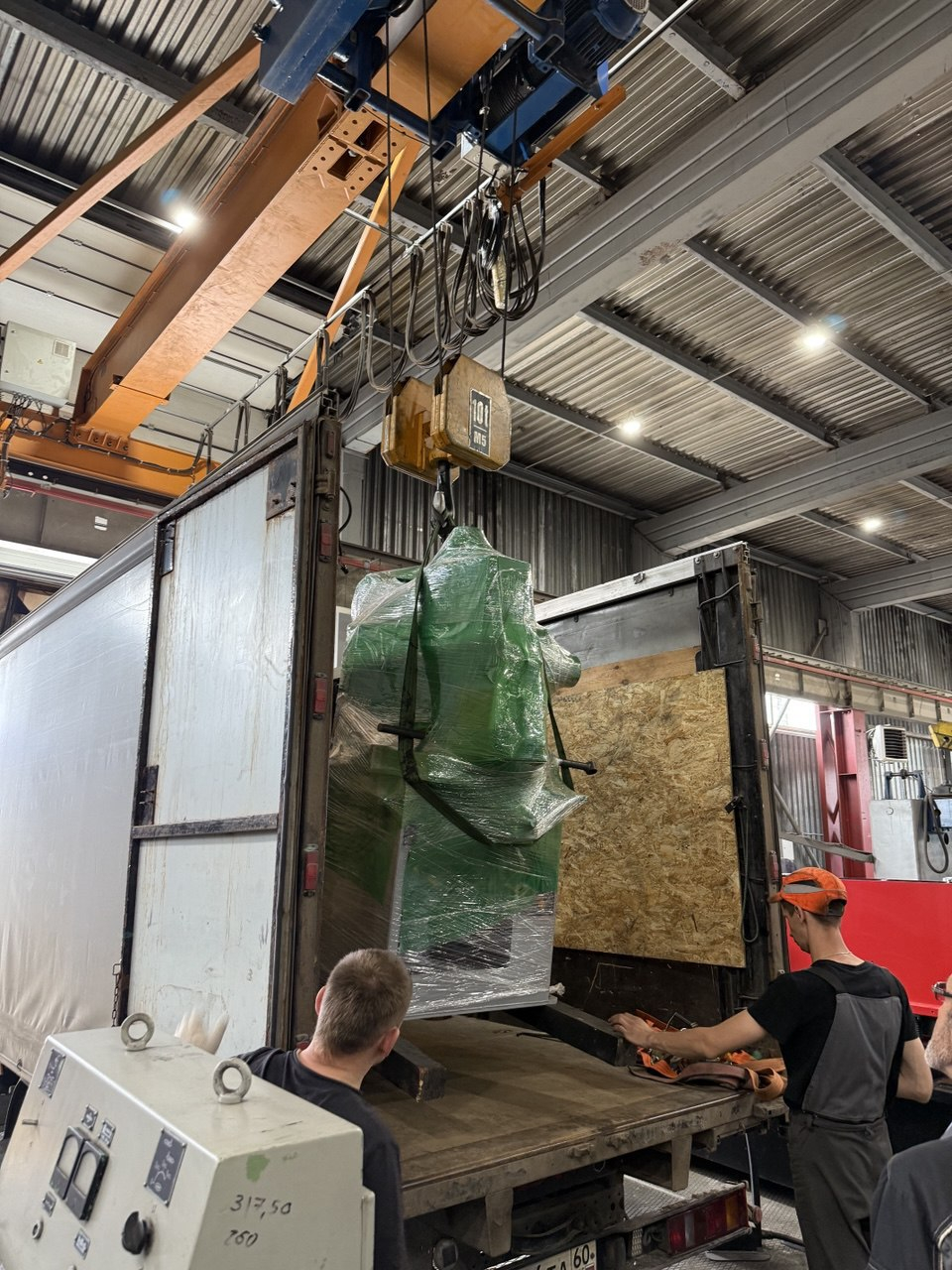 Отгрузка абразивно-отрезного станка 8Г240