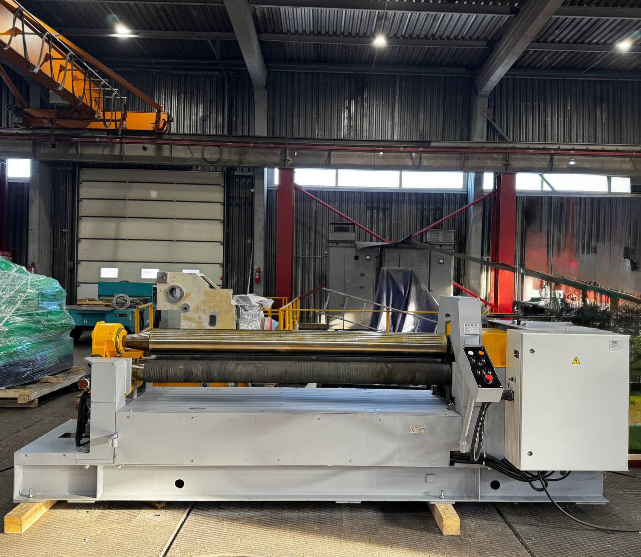 Отгрузка трёхвалковой листогибочной машины модели ИБ2216В Отгрузка трёхвалковой листогибочной машины модели ИБ2216В