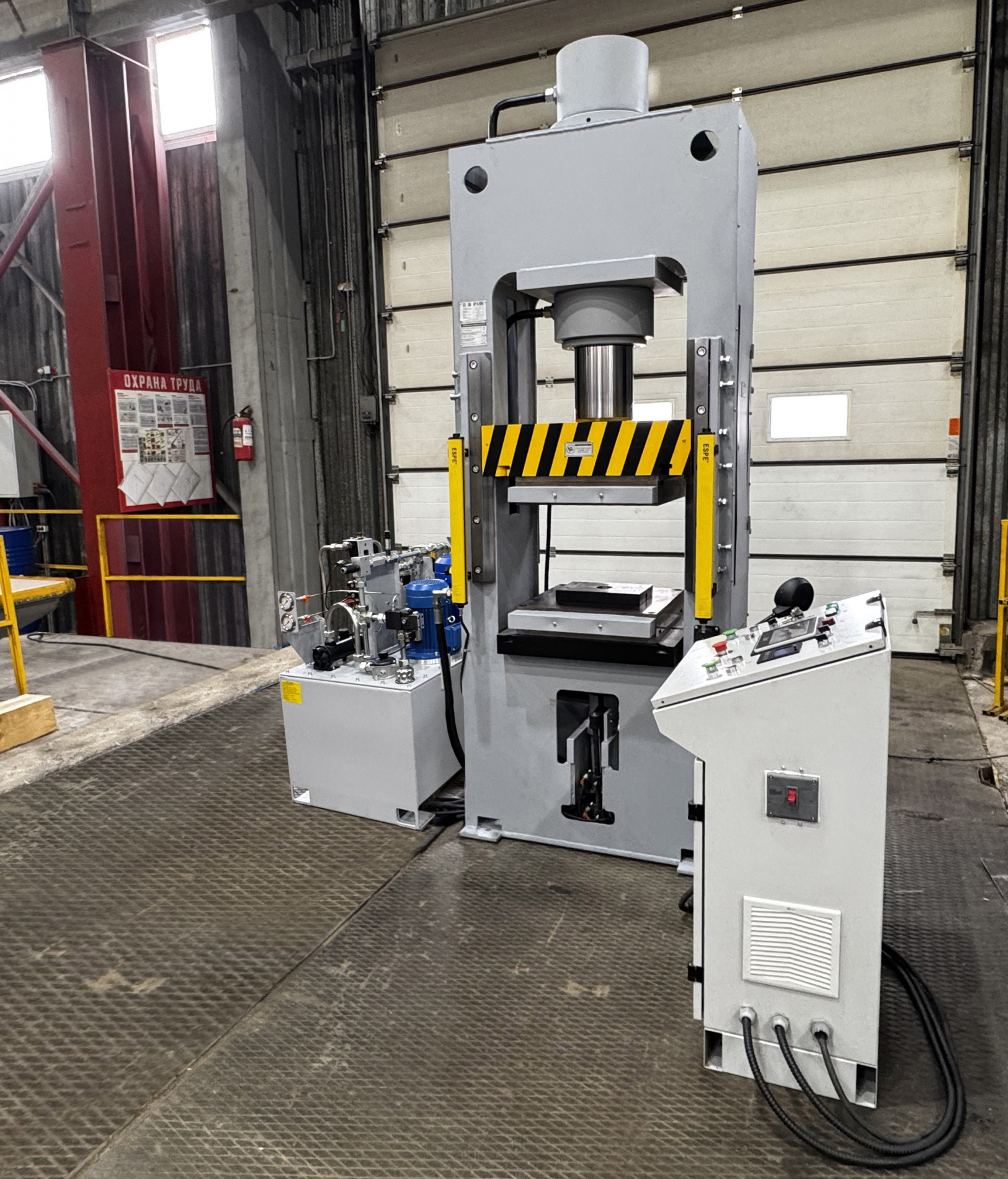 Отгрузка прессов гидравлических ДЕ2430 Отгрузка прессов гидравлических ДЕ2430